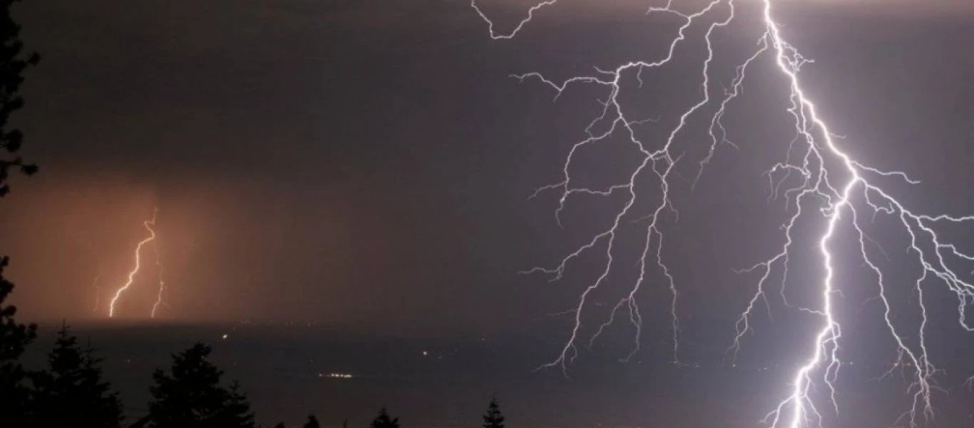 Κρύο, χιόνια και βροχές το Σαββατοκύριακο: Αναλυτικά ο καιρός